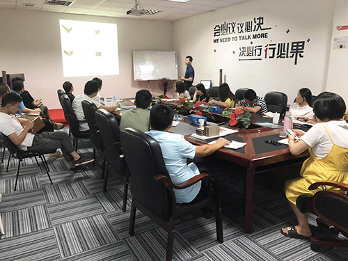 <a href='/product/product-0001,0007.shtml' class='keys' title='点击查看关于泳池设备的相关信息' target='_blank'>泳池设备</a>厂家